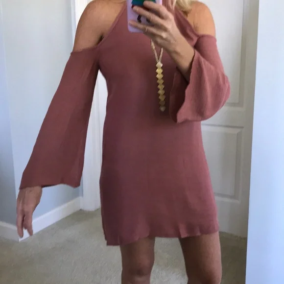 Mauve Cold Shoulder Mini Dress - Picture 4 of 6
